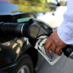 Prețurile la combustibili explodează: majorări de trei ori în această lună! Ce urmează? 3 video carburantii continua sa se scumpeasca preturile au crescut de trei ori luna aceasta cand este anuntata o noua majorare 6902240a653c7