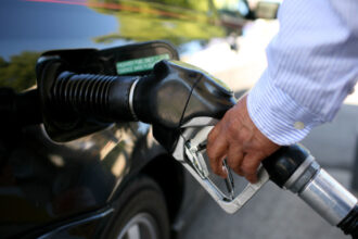 video carburantii continua sa se scumpeasca preturile au crescut de trei ori luna aceasta cand este anuntata o noua majorare 6902240a653c7