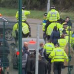 Rangers în criză: antrenorul, escortat de poliție și concediat după confruntare! 2 video ce a ajuns rangers antrenor scos de politisti din stadion si dat afara dupa meci 68e3582eda536