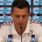 Costel Gâlcă, tehnicianul de la Rapid, marcat de tragedia din Rahova: Acolo mi-am petrecut copilăria. Familia mea rămâne în zonă. 2 video costel galca antrenorul rapidului afectat de explozia din rahova am copilarit acolo tatal si fratii mei stau in cartier 68f3d4811f054