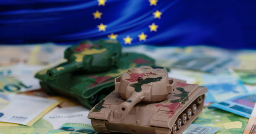 Cum poate Europa să-și asigure apărarea fără sprijinul Statelor Unite: 250 de miliarde de euro anual și 300.000 de soldați în plus. 1 video cum s ar putea apara europa fara statele unite investitii de 250 de miliarde de euro pe an si 300 000 de soldati suplimentari 69022e9d3e657