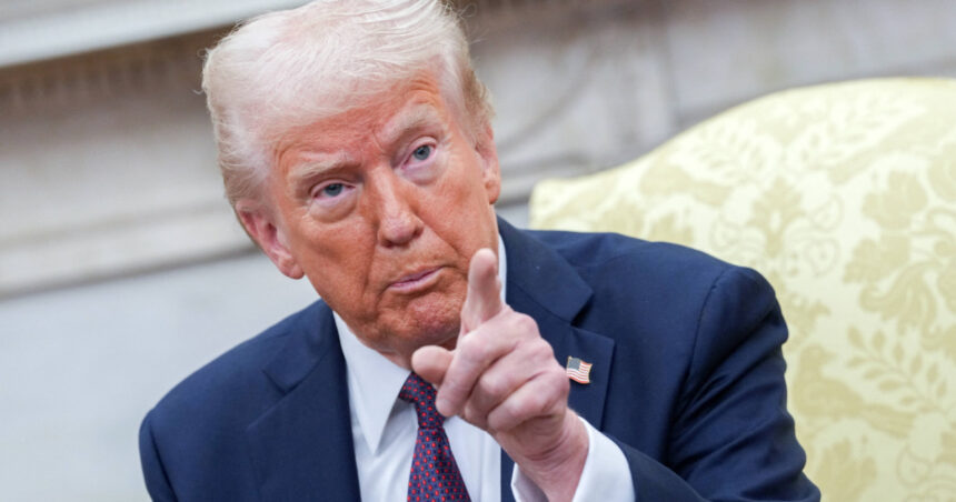 Cursa înarmării nucleare: Donald Trump sugerează posibilitatea testelor subterane de arme atomice 1 video cursa inarmarii cu arsenal atomic donald trump nu exclude efectuarea de teste nucleare subterane 690517965bc1c