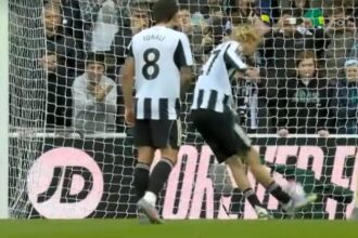 video exclusiv asa arata penalty ul perfect care iti rupe glezna cum a comentat costel pantilimon reusita rarisima din premier league 68e65e37b5d6d