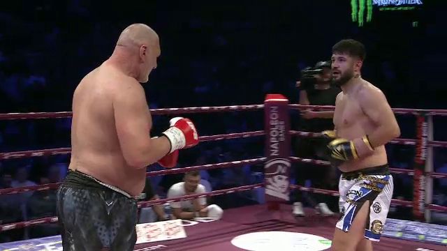 Tolea îl doboară pe Justițiarul de Berceni la Dynamite Fighting Show și dezvăluie motivul pentru care l-a „iertat”: „Asta l-a salvat de knockout” 1 video exclusiv dynamite fighting show tolea l a invins pe justitiarul de berceni si a explicat de ce l a crutat de aia a scapat de 68fc6f6a3abc2