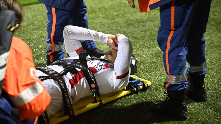 „Probleme pentru starul emergent de la PSG! Perioadă de absență de câteva săptămâni” 1 video exclusiv necaz cu fotbalistul revelatie de la psg va fi indisponibil cateva saptamani 69038ff4d418d