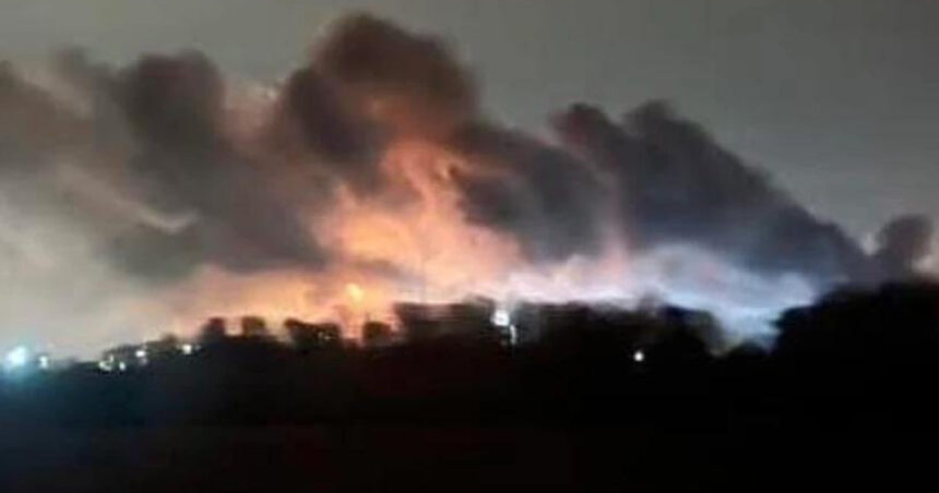 Flăcări devastatoare la cea mai mare rafinărie din Ungaria: Guvernul Orban ar putea utiliza rezervele strategice de carburant 1 video incendiu la cea mai mare rafinarie din ungaria guvernul lui orban ar putea apela la rezervele strategice de combustibil 68f77f3edde97