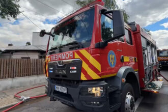 video incendiu puternic in capitala mai multe locuinte au luat foc o persoana a avut nevoie de ingrijiri medicale 68e64a18145b3