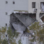 Inginer structural analizează situația blocului din Rahova: „Consolidările erau necesare, chiar și fără explozie” 2 video inginer structurist despre blocul din rahova ar fi avut nevoie de operatiuni de consolidare chiar si fara explozie 68f4b58df1326