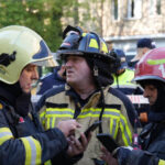 Captură tulburătoare la scurt timp după explozia din Rahova: Dialogul surprinzător dintre un angajat Distrigaz și un pompier 3 video inregistrare socanta la cateva minute dupa explozia din rahova ce ii spune angajatul distrigaz unuia dintre pompieri 68f339dfc48b6
