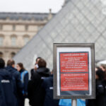 "Jaful de la Luvru: ultimele noutăți despre furtul strălucitor din muzeul francez" 3 video jaful de la luvru tot ce se stie pana acum despre furtul de bijuterii de la muzeul francez 68f6150626cfa