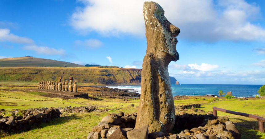 Secretele statuilor Moai de pe Insula Paștelui: descoperirea modului în care au fost transportate capetele colosale din piatră 1 video misterul statuilor moai de pe insula pastelui dezvaluit cum au fost mutate capetele uriase de piatra 68f3e988a105d