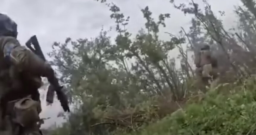 Ucraina: Forțele speciale în acțiune - distrugerea unui grup de sabotori în Iampil, Donețk 1 video momentul in care fortele speciale ucrainene distrug un grup inamic de sabotaj si recunoastere in iampil regiunea donetk 68e8e61d16d4f