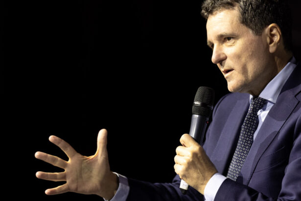 video nicusor dan discurs la teatrul national din iasi o societate este definita de institutiile pe care le are 68fb6cb5021c0