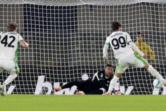 video priviti cat inca se mai poate penalty ul ratat devenit gol din actiune a decis soarta unui meci din serie a 68e0bc872afde