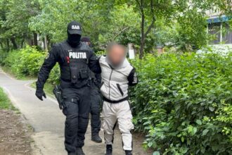 video procurorii diicot anunca bomba un politist ar fi sprijinit mai multi proxeneti se fac zeci de perchezitii 68de1d7e30361