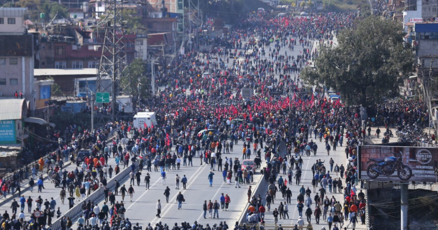 „Generația Z în Acțiune: Tinerii din întreaga lume ies în stradă împotriva sărăciei și șomajului” 1 video revolta generatiei z saracia si lipsa locurilor de munca scot in strada tot mai multi tineri la nivel mondial 68e1f6b8bc212