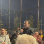 Robert Negoiță sub lupa legii: 11 drumuri contestate ce traversează magistralele de gaz din București. Primarul S3: „Au existat mereu aici” 3 video robert negoita acuzat ca a construit ilegal 11 drumuri peste magistrale de gaz din bucuresti primarul s3 au fost aici dintotdeauna 68fa0d149b0a7
