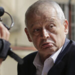 Sorin Oprescu se confruntă astăzi cu justiția grecească pentru a determina soarta extrădării sale. Ministrul Marinescu: sunt două variante posibile. 2 video sorin oprescu apare azi in fata unui magistrat grec pentru a afla daca va fi extradat ministrul marinescu sunt doua scenarii 68e379813356b