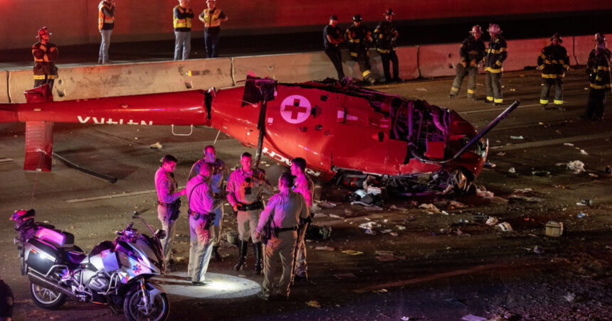 Tragedie pe autostrada din Sacramento: Elicopter medical s-a prăbușit, iar trei vieți sunt în pericol! 1 video sua un elicopter medical s a prabusit pe autostrada sacramento trei persoane sunt in stare critica 68e4b94071384