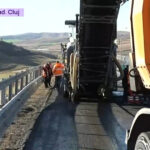 Prăbușire pe un tronson al autostrăzii A10. Traficul a fost suspendat pe banda afectată. 3 video surpare pe o portiune din autostrada a10 circulatia a fost oprita pe banda afectata 6901f5a8b0888