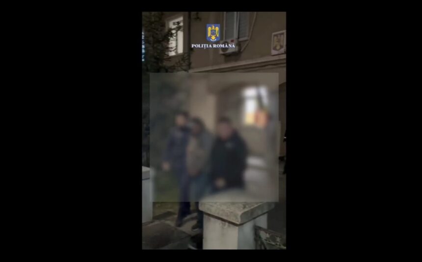 Polițiștii din Medgidia reușesc să captureze suspecții de tâlhărie în timp record! Printre aceștia se află și un tânăr de 17 ani. Află ce obiecte au fost sustrase! 1 video suspecti de talharie prinsi in timp record de politistii din medgidia printre ei un adolescent de 17 ani vezi aici ce bunuri au fost furate 68dce0e50e969