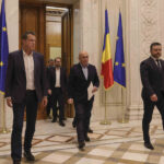 Conflicte în Coaliție pe tema creșterii salariului minim: UDMR susține „Nu va crește”, în timp ce PSD afirmă că „Înghețarea veniturilor e o eroare” 3 video tensiuni in coalitie din cauza majorarii salariului minim udmr am decis ca nu va creste psd inghetarea veniturilor o greseala 68f5f57c8fa98