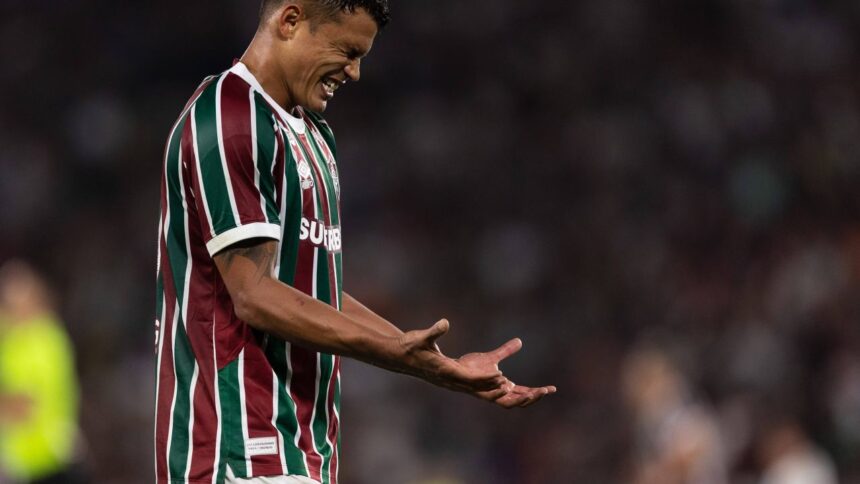 Thiago Silva! Legendă vie, reușită spectaculoasă în prelungiri la 41 de ani! 1 video thiagol silva nemuritorul thiago silva gol decisiv absolut fabulos in minutul 908 la 41 de ani 68f2260b3de82