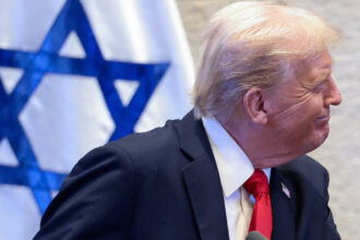 video trump intrerupt in timpul discursului sau din knesset de membri ai opozitiei israeliene recunoasteti statul palestina 68ed0bbb7b6ec