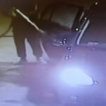 Un bărbat a stropit o mașină cu benzină și a amenințat că o va incendia, incidentul fiind surprins într-o stație de carburant din Timișoara. 3 video un barbat a turnat benzina peste masina si a amenintat ca ii da foc incidentul a fost surprins intr o benzinarie din timisoara 68e8bbe04f352