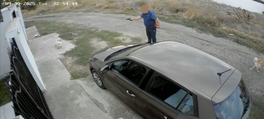 Știre de ultimă oră: Directorul unei companii renumite, amendat după ce a tras cu un pistol cu bile într-un câine în Palazu Mare, a fost chemat la audieri! 1 video update a fost amendat barbatul care a tras cu un pistol cu bile intr un caine in palazu mare dus la audieri este directorul unei firme cunoscute 68dd2dbff3b28