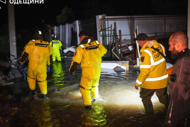 videofoto furtuna devastatoare in odesa noua morti inclusiv un copil sute de persoane au fost evacuate 68dcd7499eb59
