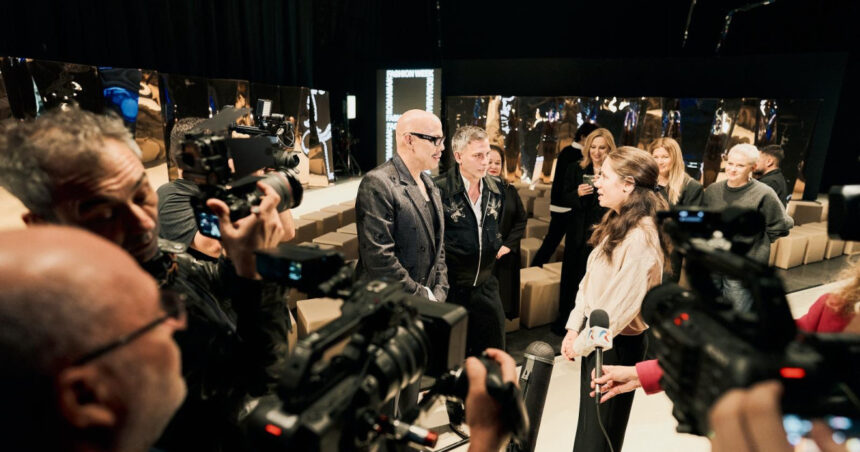 Mesajul inspirator al Mirabelei Grădinaru, partenera lui Nicușor Dan, în cadrul întâlnirii cu tinerii creatori la Romanian Fashion Week București 1 videofoto mesajul mirabelei gradinaru partenera presedintelui nicusor dan la intalnirea cu tinerii designeri la romanian fashion week bucuresti 68e6baa970f8b