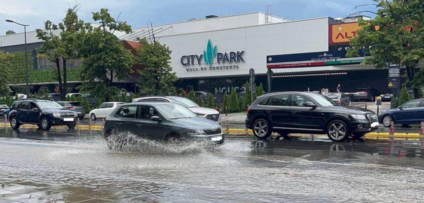 Se apropie furtuna: averse intense și vânt puternic. Autoritățile din Constanța sunt în stare de alertă maximă! 1 vine urgia ploi torentiale si rafale puternice de vant autoritatile din constanta sunt in alerta maxima 68e4f10c1183a