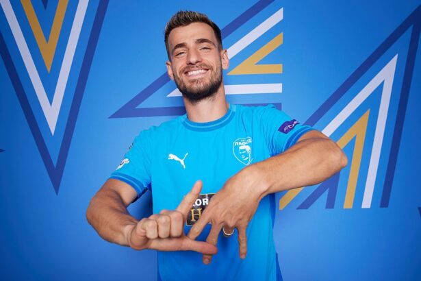 vlad dragomir romanul din champions league recunoaste ca a fost dorit de o forta din superliga romaniei au fost discutii 68f7f1e99a448