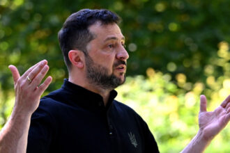 volodimir zelenski a cerut prelungirea starii de urgenta ce inseamna acest lucru pentru ucraineni 68f618a510cba
