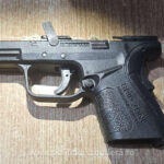 131 de pistoale peste 600 kg de tutun si sute de mii de tigari descoperite intr un autocamion care voia sa intre in tara 690e673c4e27d