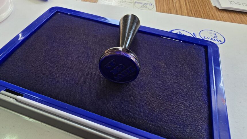 a inceput campania electorala pentru alegerile locale partiale din 7 decembrie locuitorii din lumina si dobromir isi aleg si ei primarul 692160d549e1e