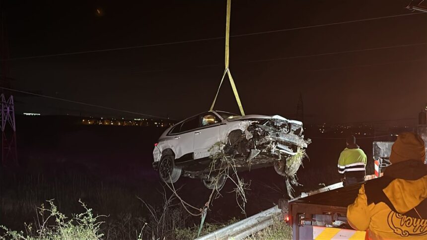 accident rutier spectaculos pe dn 22b o masina s a rostogolit in afara partii carosabile dupa ce a lovit un parapet 6917536525131