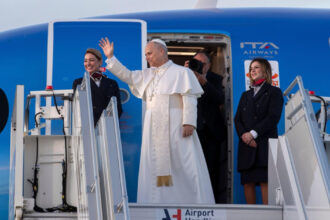 aeronava a320 care l a dus pe suveranul pontif in turcia afectata de retinerea la sol a aparatelor airbus 692b1750beffc