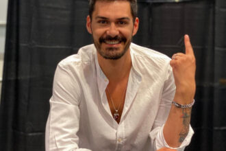 alegeri locale 2025 cine este george burcea actorul sustinut de pot care si a anuntat candidatura pentru bucuresti de la new york 6921504390c5a