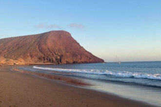 alerta de valuri puternice in tenerife trei persoane si au pierdut viata 6910882db6bd3