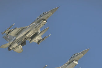 alerta in spatiul aerian al nato polonia a mobilizat avioane de lupta pentru a intercepta o aeronava militara ruseasca 6905fc185ec50