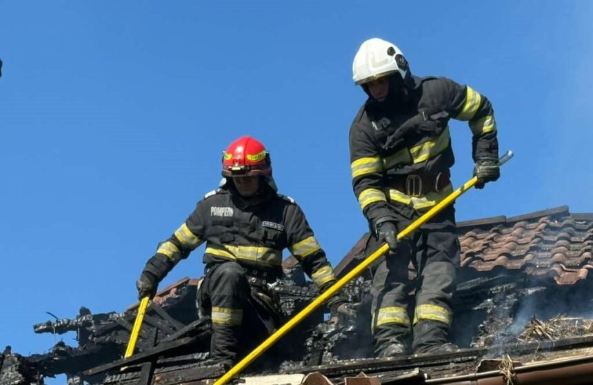 alerta la isu dobrogea arde un imobil parasit de pe strada poporului 6914b3f32f76a