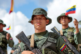 analiza va invada trump venezuela vocile din urechea liderului sua care sustin o interventie in tara sud americana si consecintele posibile 692bd1c430444