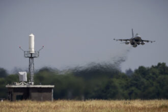 armata olandeza a incercat sa doboare mai multe drone observate deasupra bazei aeriene volkel la granita cu germania 6921d5c8a89b5