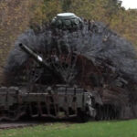 asaltul aricilor pentru a se apara de drone rusia echipeaza tancurile cu instalatii masive din cablu de otel 690ae33e6120f