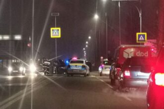 automobil rasturnat pe bulevardul aurel vlaicu din constanta 69175df90cc6b