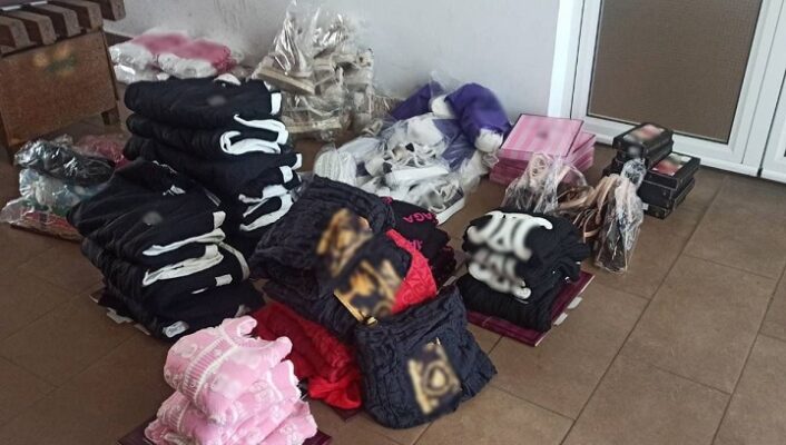 bunuri susceptibile a fi contrafacute in valoare de aproximativ 640 000 de lei confiscate la mangalia 6925bb59c5232