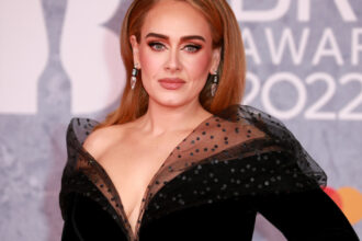cantareata adele va debuta intr o productie semnata tom ford ce film ii propune designerul de moda si regizorul american 6914b164a0a46
