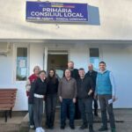 caravana arhiepiscopiei tomisului a ajuns in comuna aliman primarul george nicola pachetele vor fi distribuite copiilor din familiile vulnerabile 692497889cb08